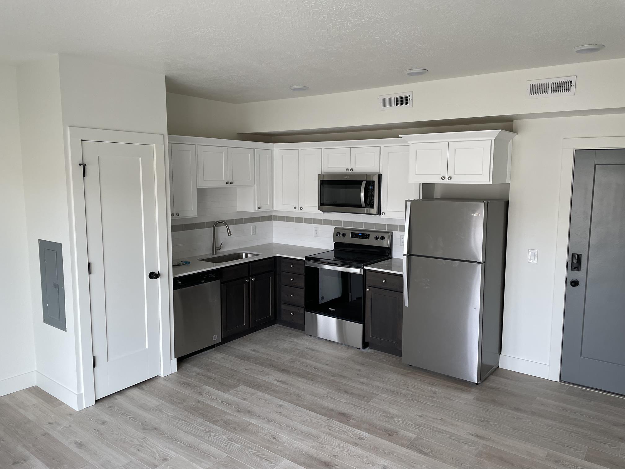 1272 E Hudson Avenue - 314