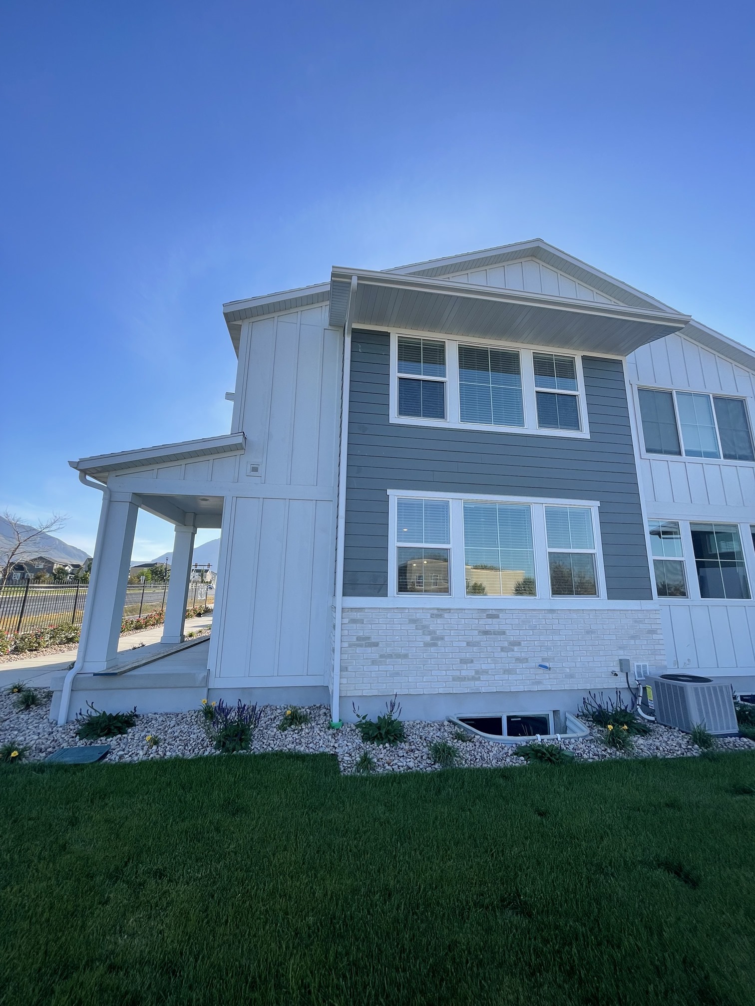 8 South Cobalt Court